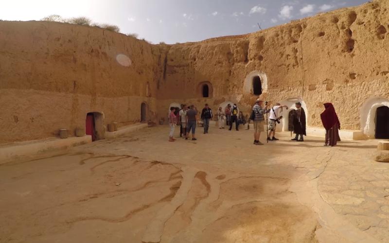Почему в Тунисе люди все еще живут в пещере